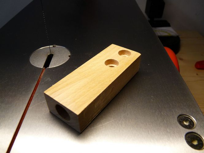 Hegner Multicut SE (Feinschnittsäge / Dekupiersäge) - Lampenhalter aus Holz